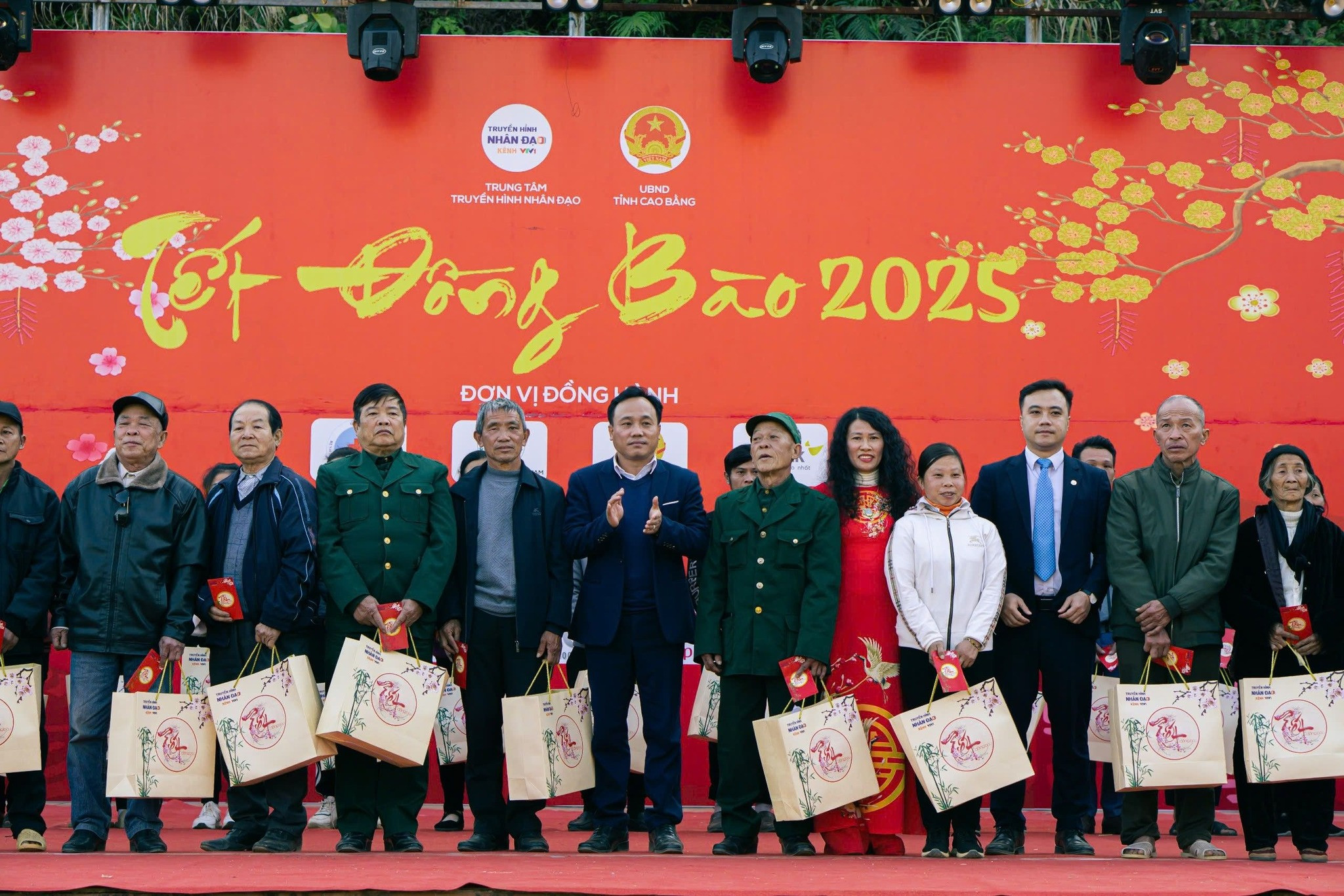 Chương trình thiện nguyện "Tết đồng bào 2025" tại Huyện Nguyên Bình - Cao Bằng